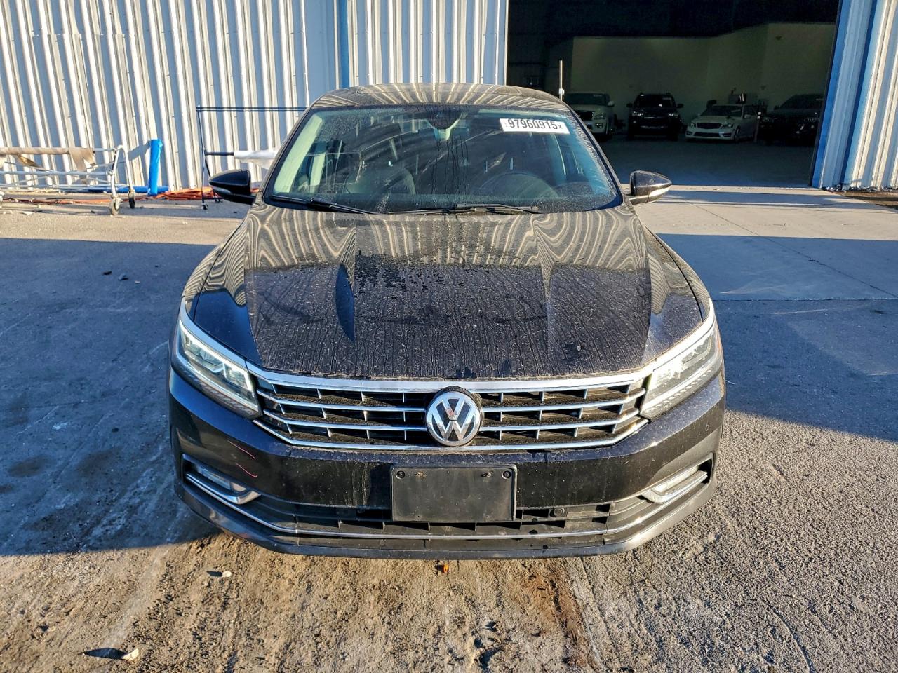 2017 VOLKSWAGEN PASSAT SEL PREMIUM photo 5