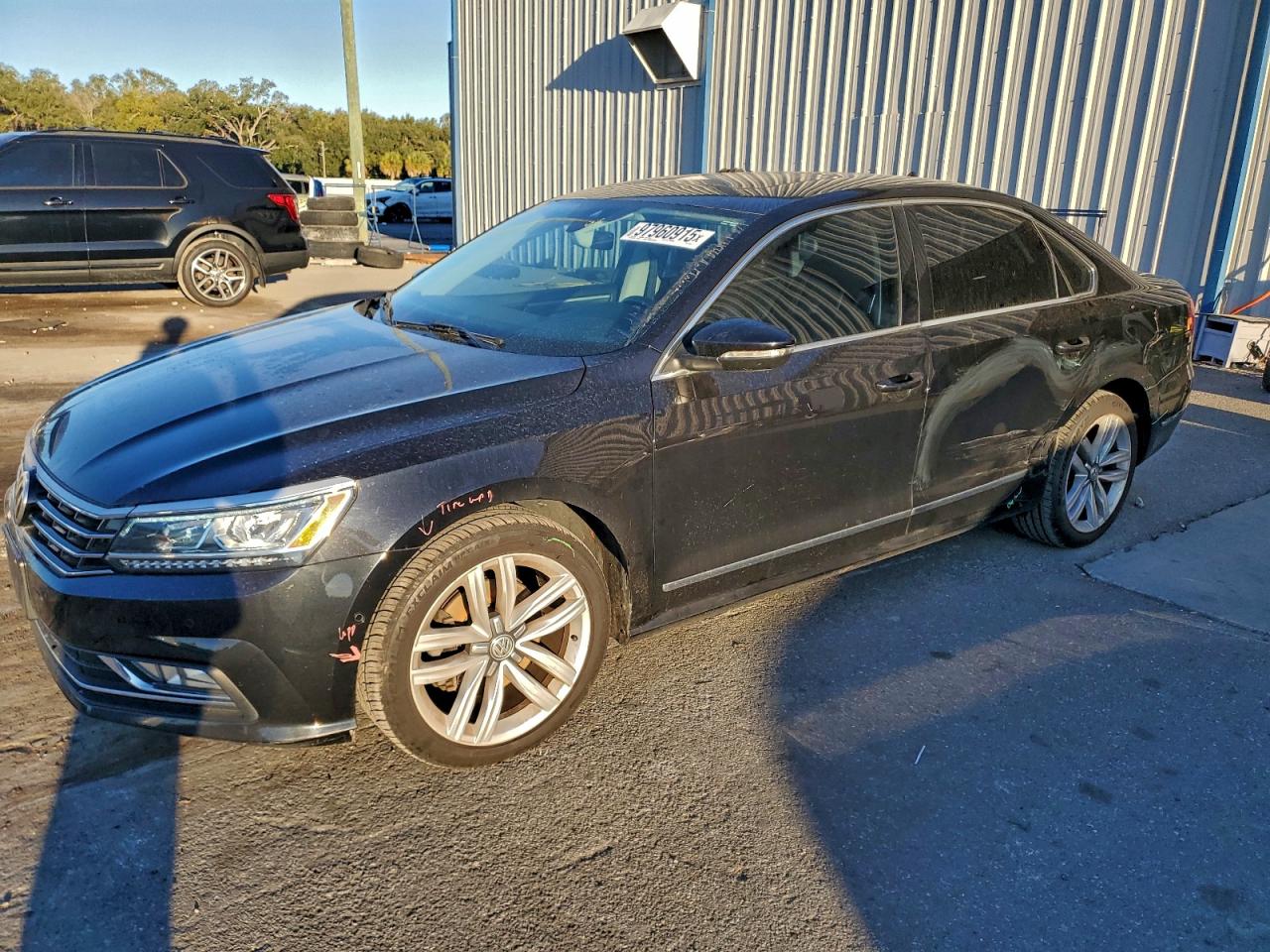 2017 VOLKSWAGEN PASSAT