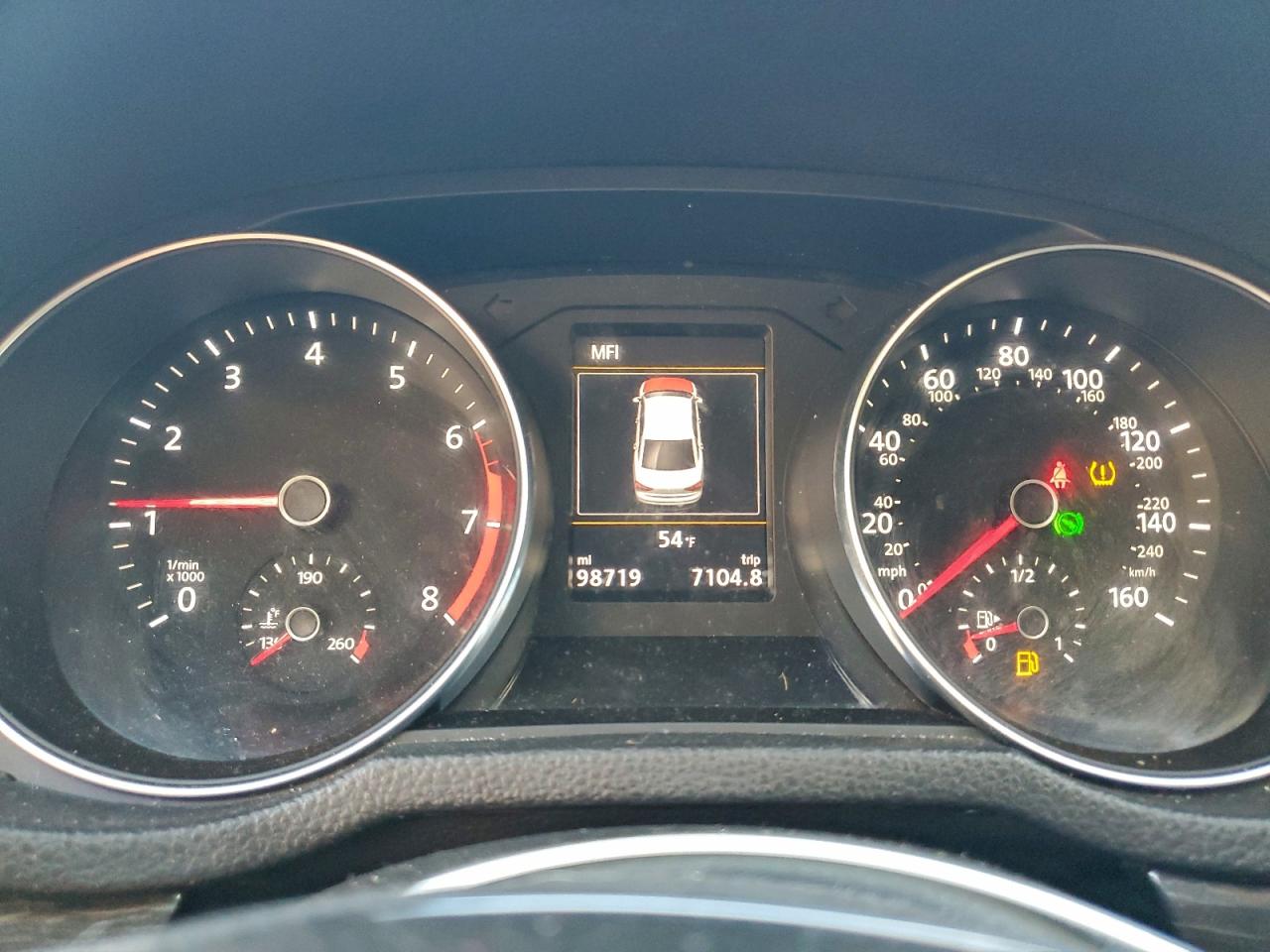 2017 VOLKSWAGEN PASSAT SEL PREMIUM photo 9
