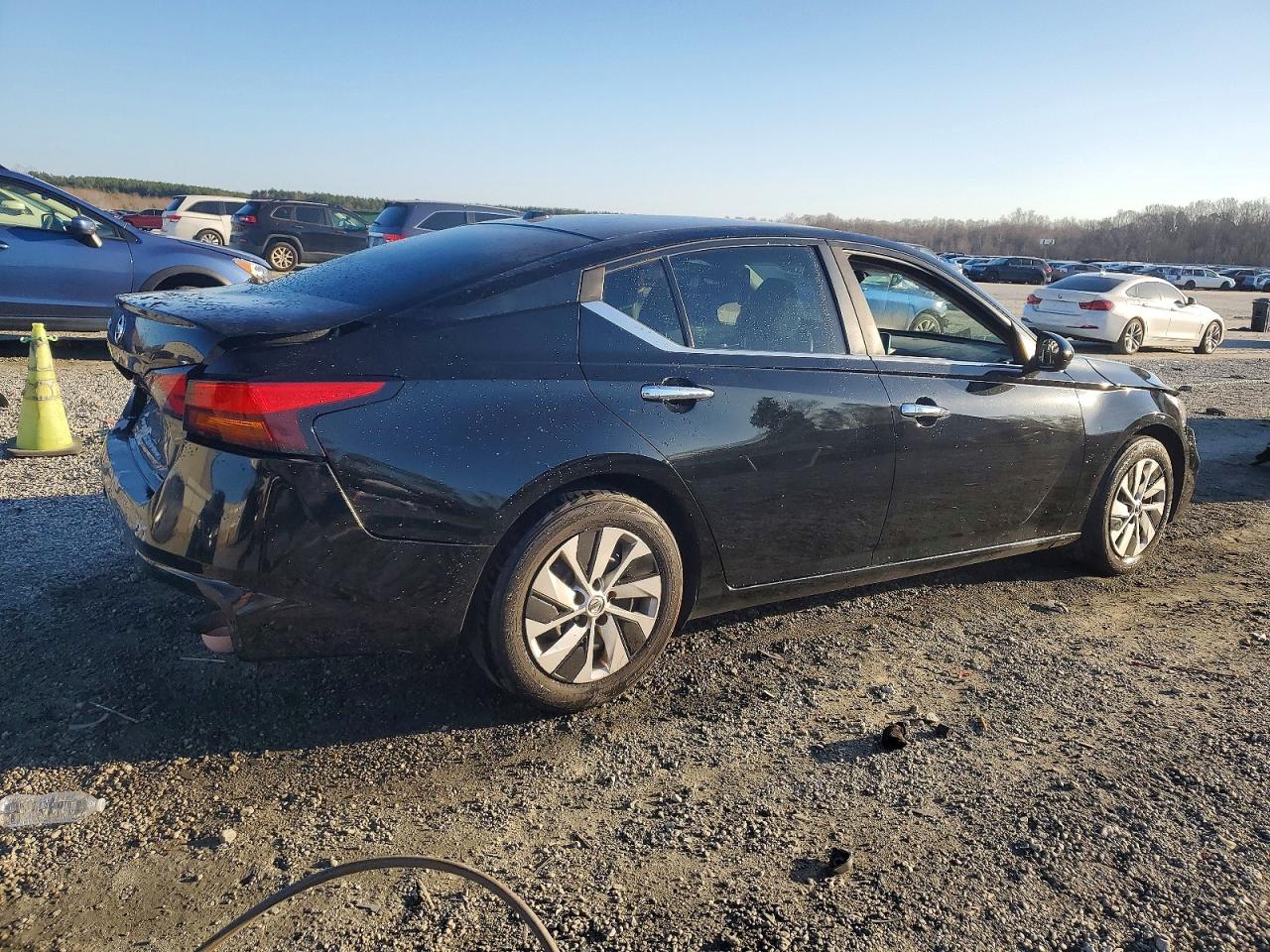 2019 NISSAN ALTIMA S photo 3