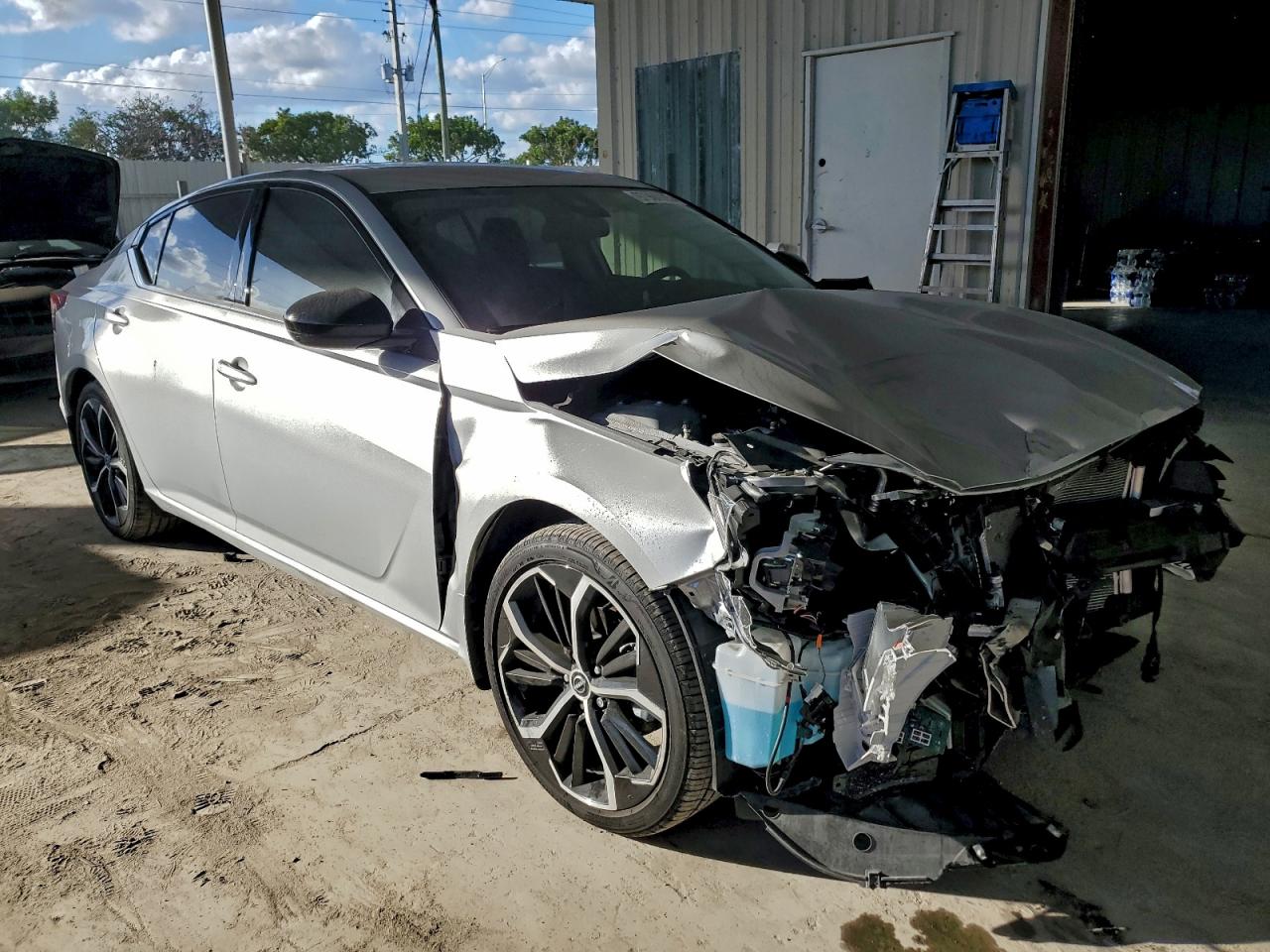 2024 NISSAN ALTIMA SR photo 4