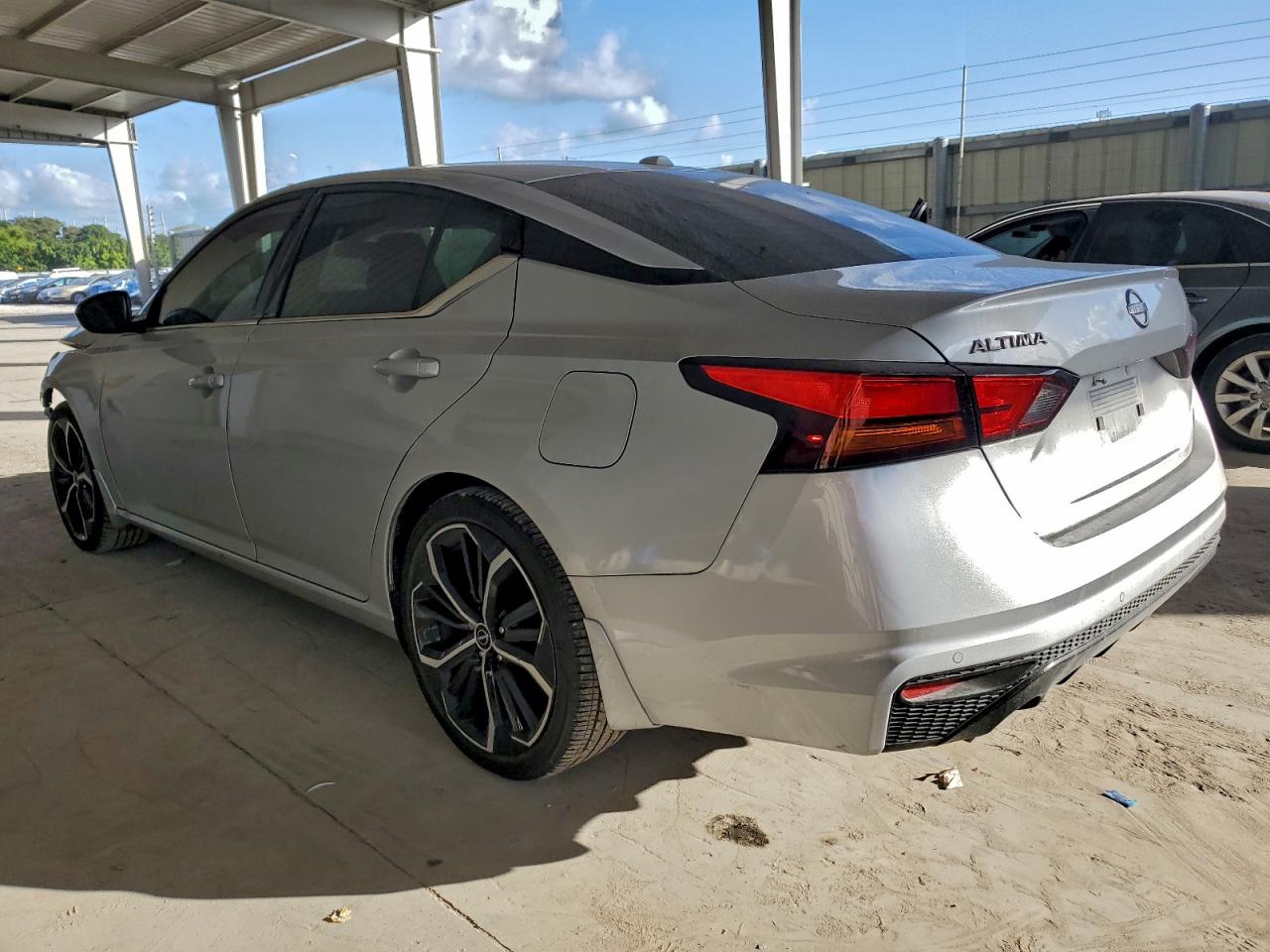 2024 NISSAN ALTIMA SR photo 2