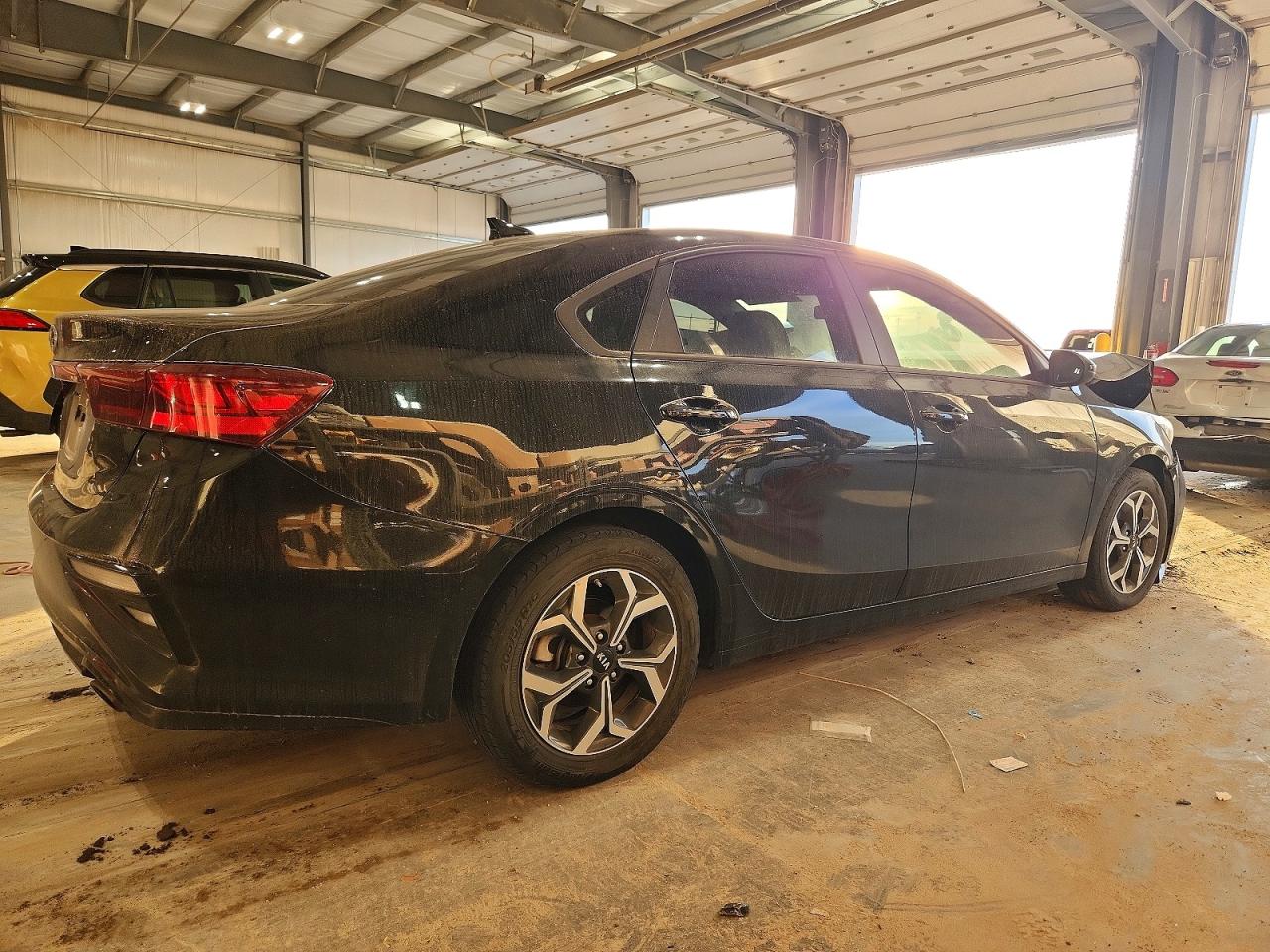 2021 KIA FORTE photo 3