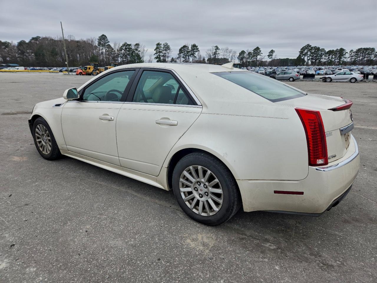 2011 CADILLAC CTS LUXURY COLLECTION photo 2
