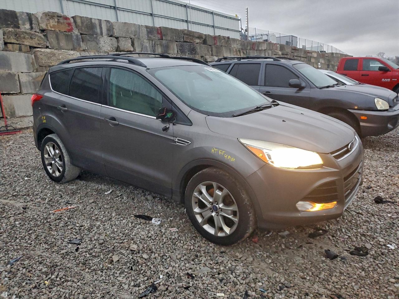 2013 FORD ESCAPE SEL photo 4