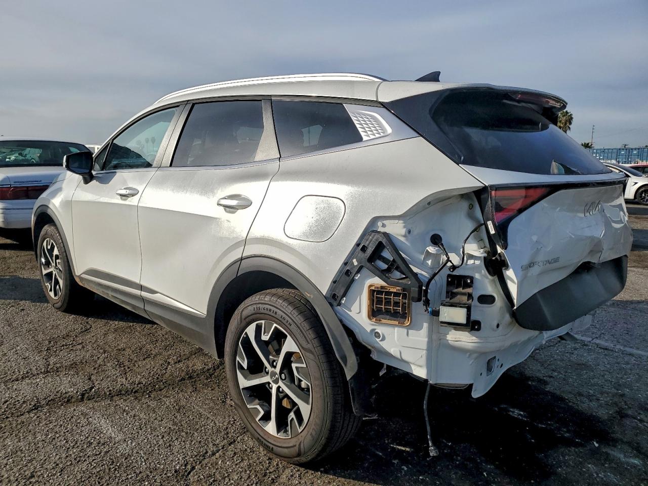 2025 KIA SPORTAGE EX photo 2