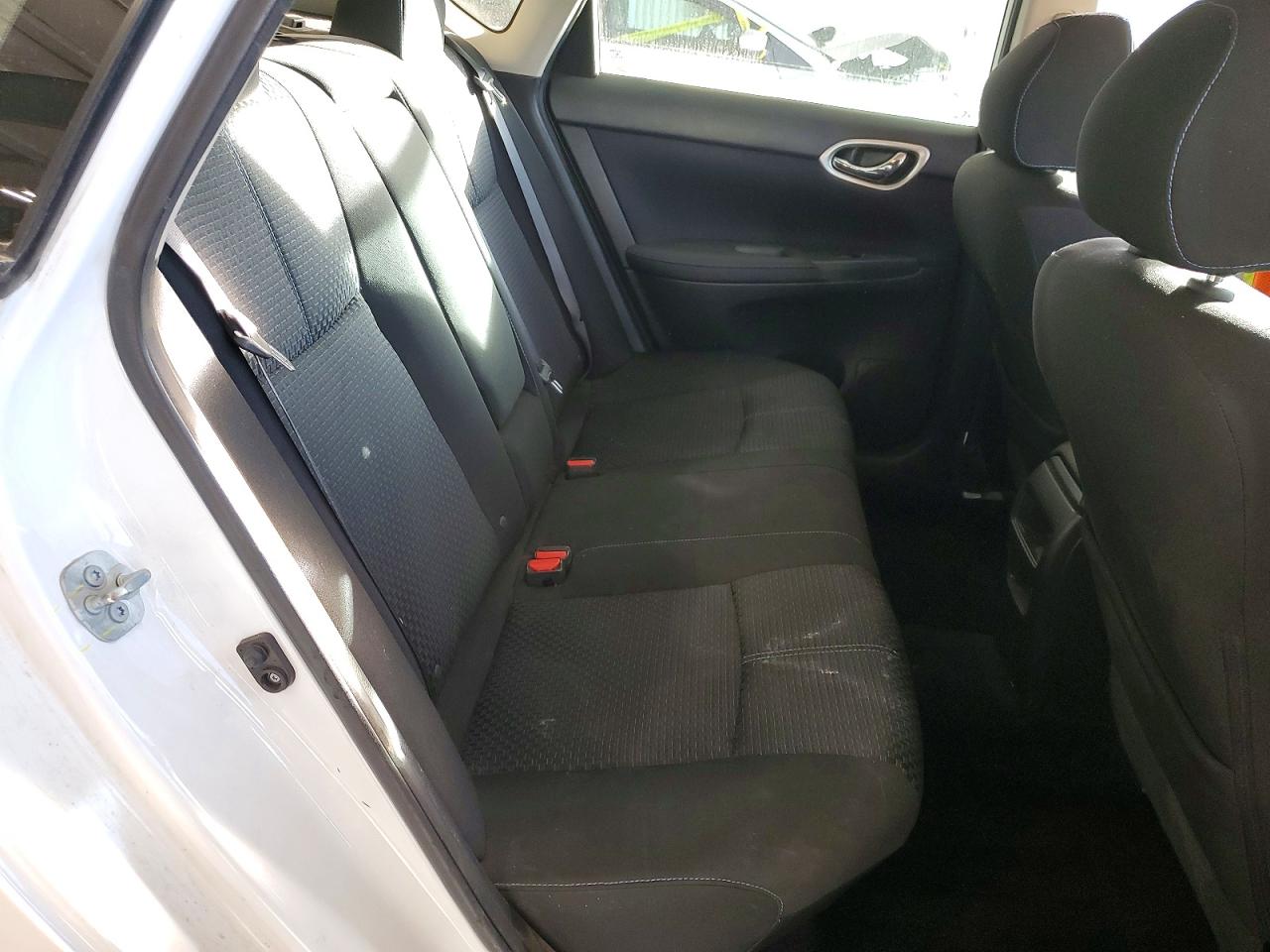 2016 NISSAN SENTRA S photo 10