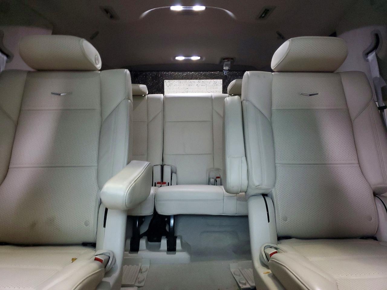 2024 CADILLAC ESCALADE SPORT PLATINUM photo 10