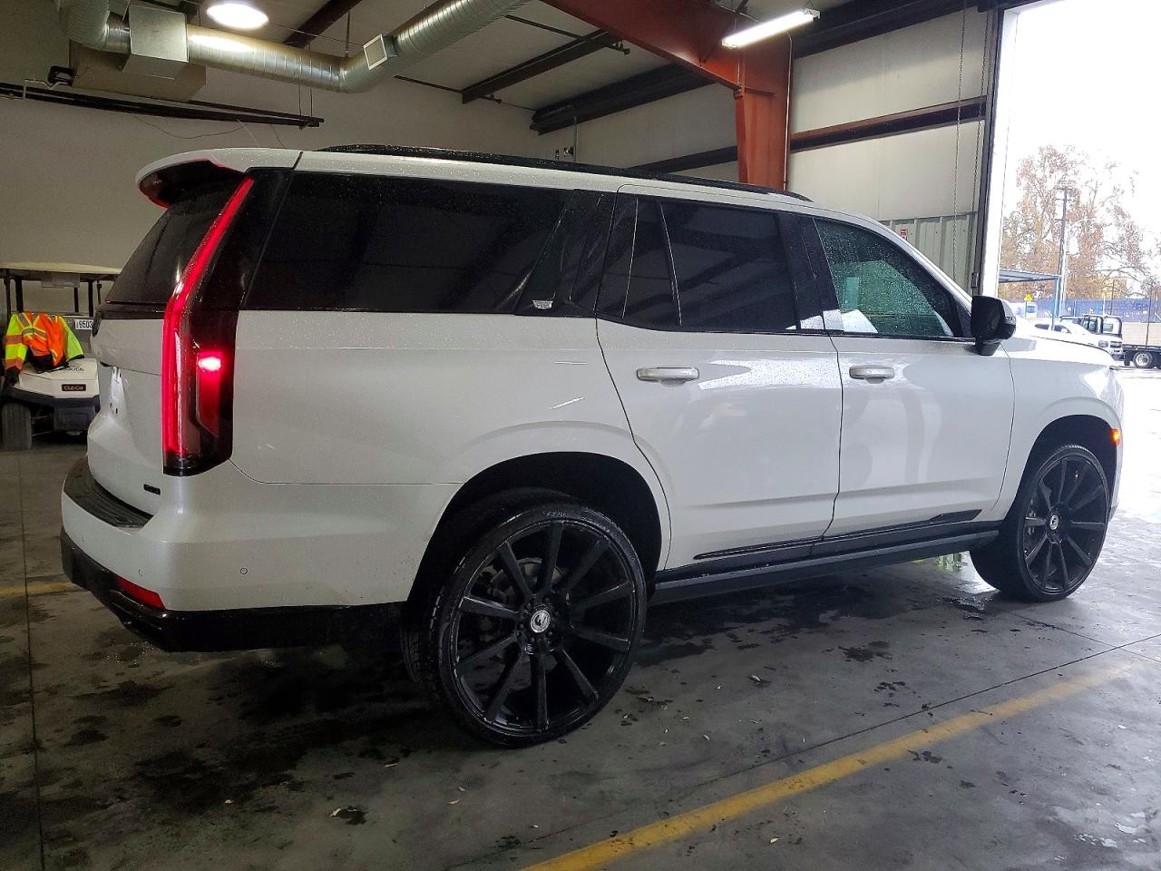 2024 CADILLAC ESCALADE SPORT PLATINUM photo 3