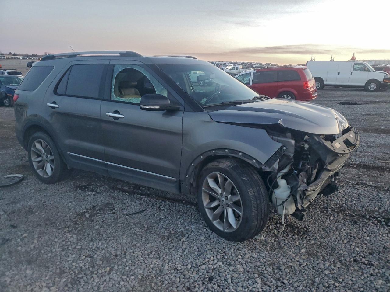 2014 FORD EXPLORER XLT photo 4