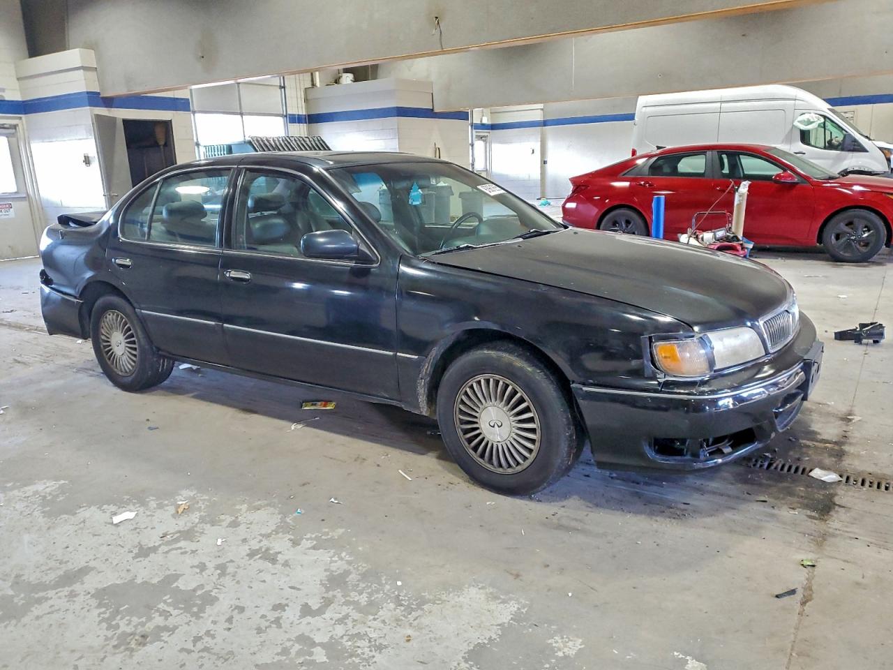 1997 INFINITI I30 photo 4