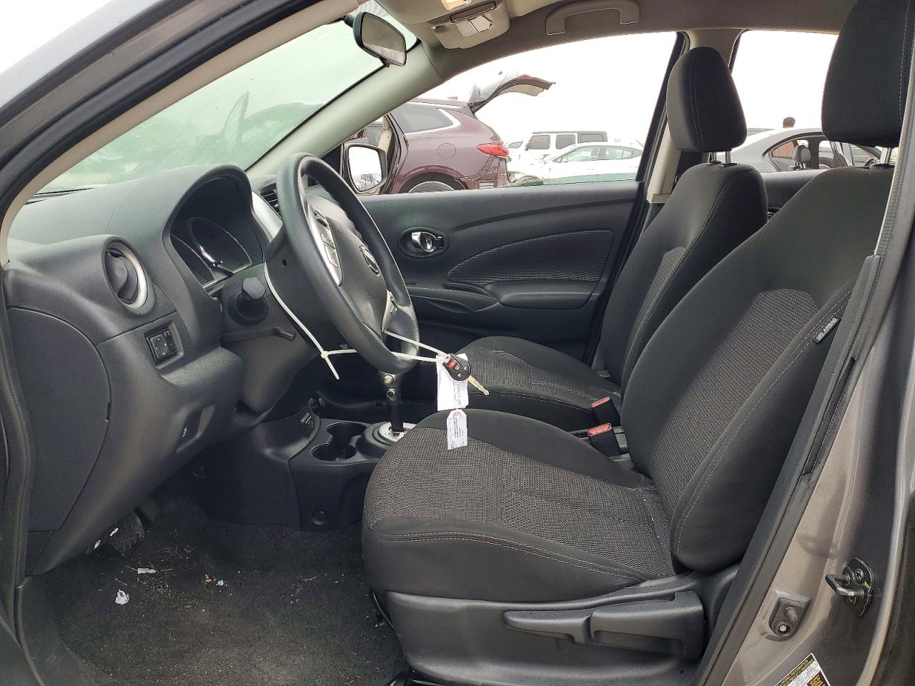 2018 NISSAN VERSA S photo 7
