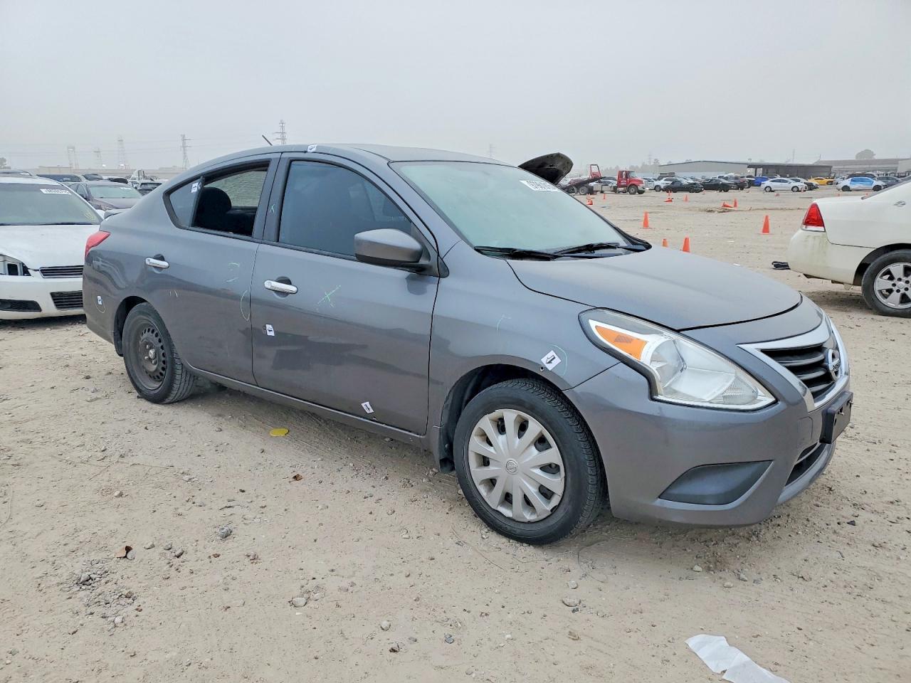 2018 NISSAN VERSA S photo 4