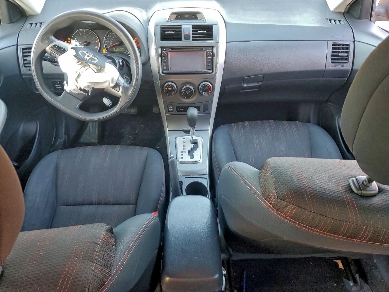 2013 TOYOTA COROLLA BASE photo 8