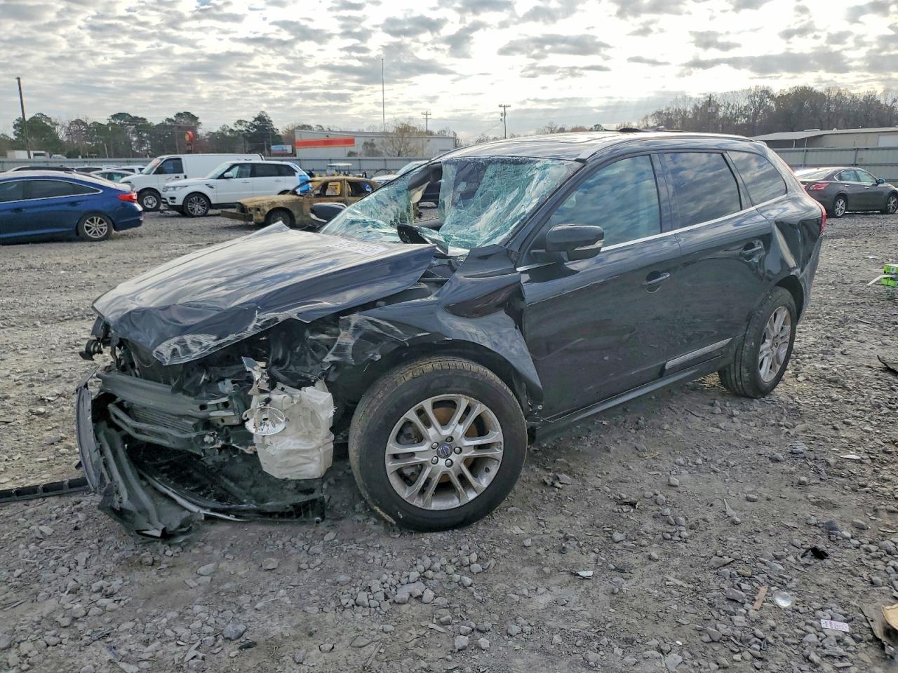 2015 VOLVO XC60
