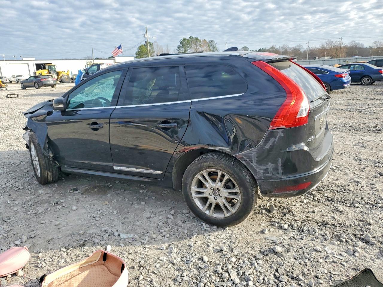 2015 VOLVO XC60 T5 PREMIER photo 2