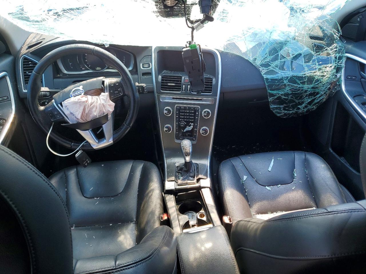 2015 VOLVO XC60 T5 PREMIER photo 8