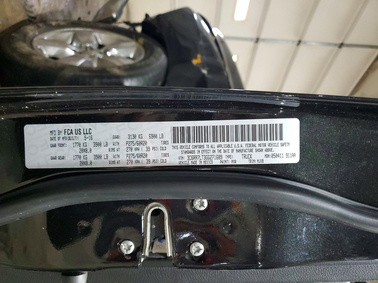 2016 RAM 1500 SLT photo 12