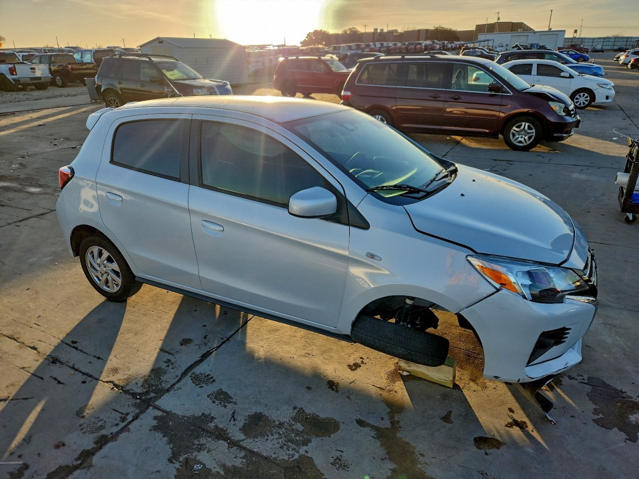 2024 MITSUBISHI MIRAGE ES photo 4