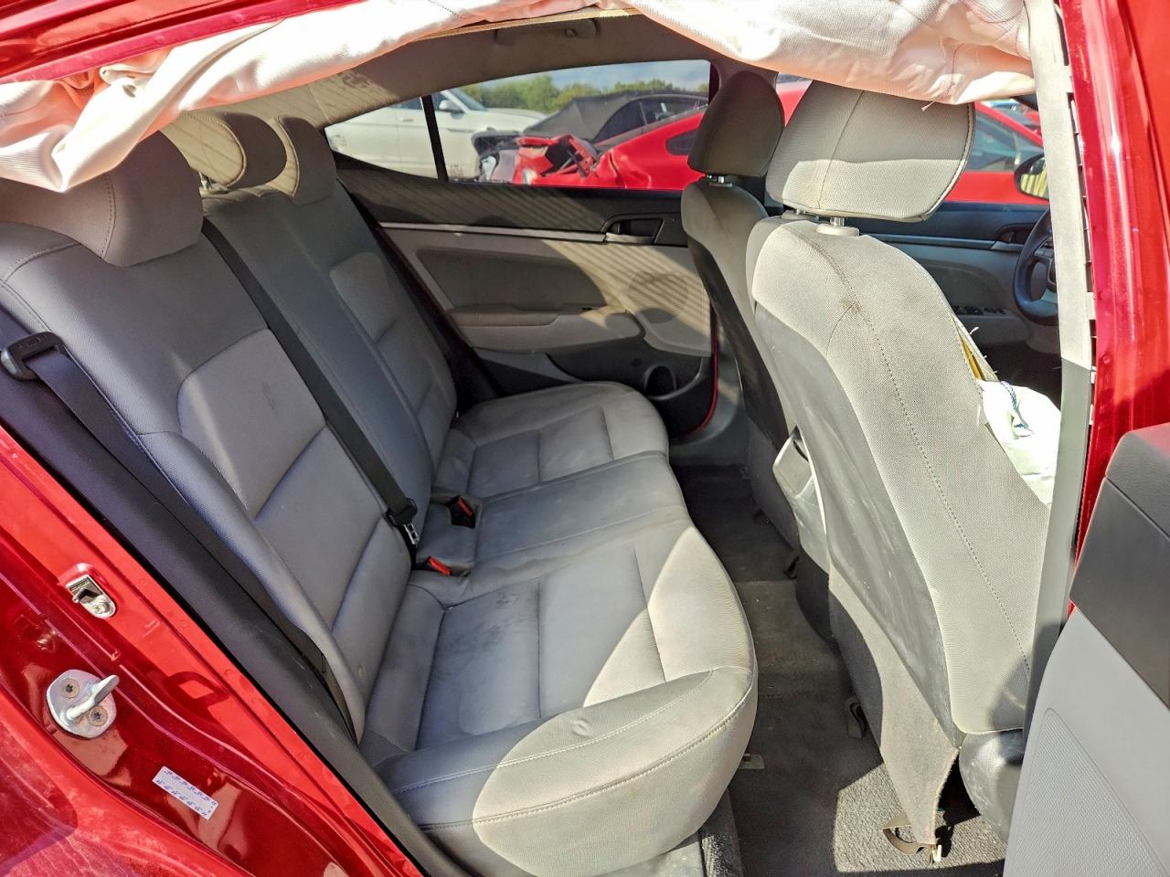 2017 HYUNDAI ELANTRA SE photo 10
