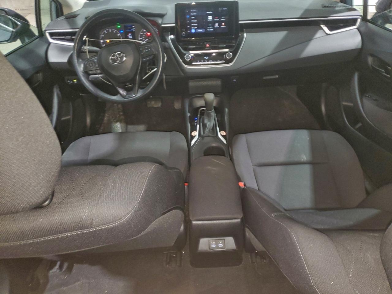 2024 TOYOTA COROLLA LE photo 8