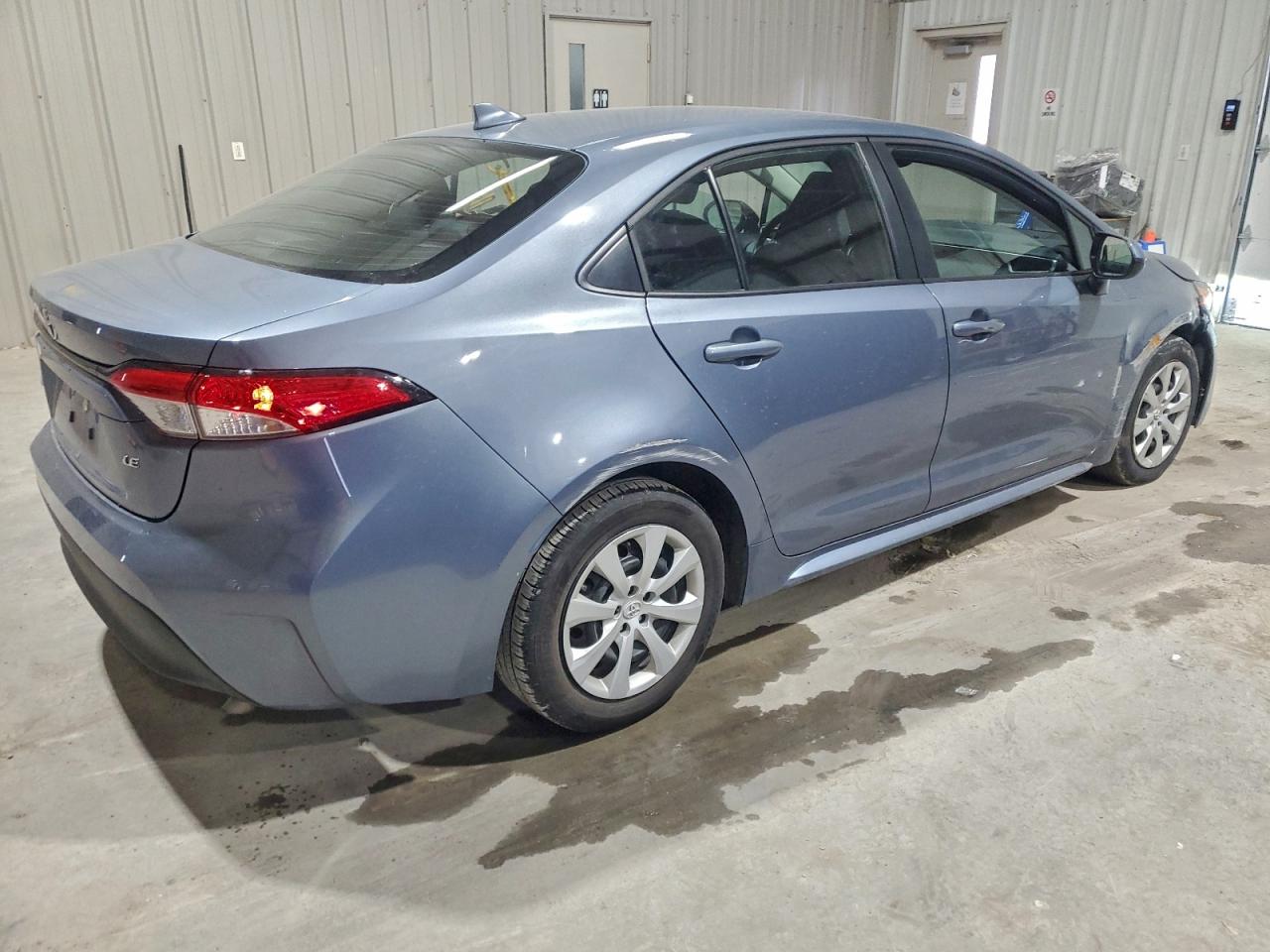 2024 TOYOTA COROLLA LE photo 3