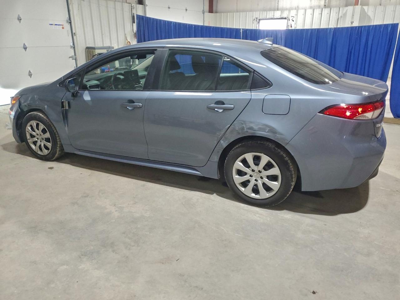 2024 TOYOTA COROLLA LE photo 2