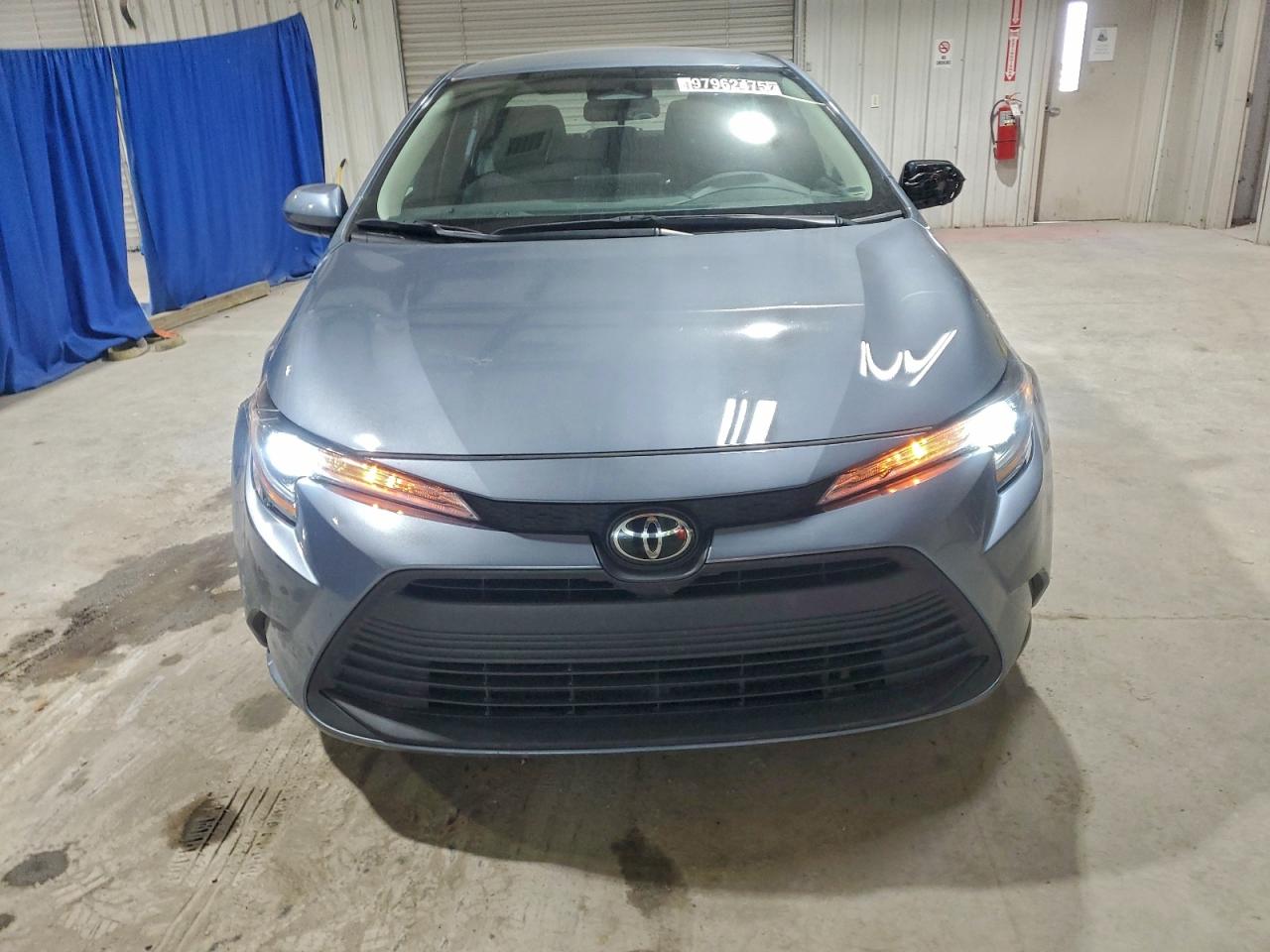 2024 TOYOTA COROLLA LE photo 5