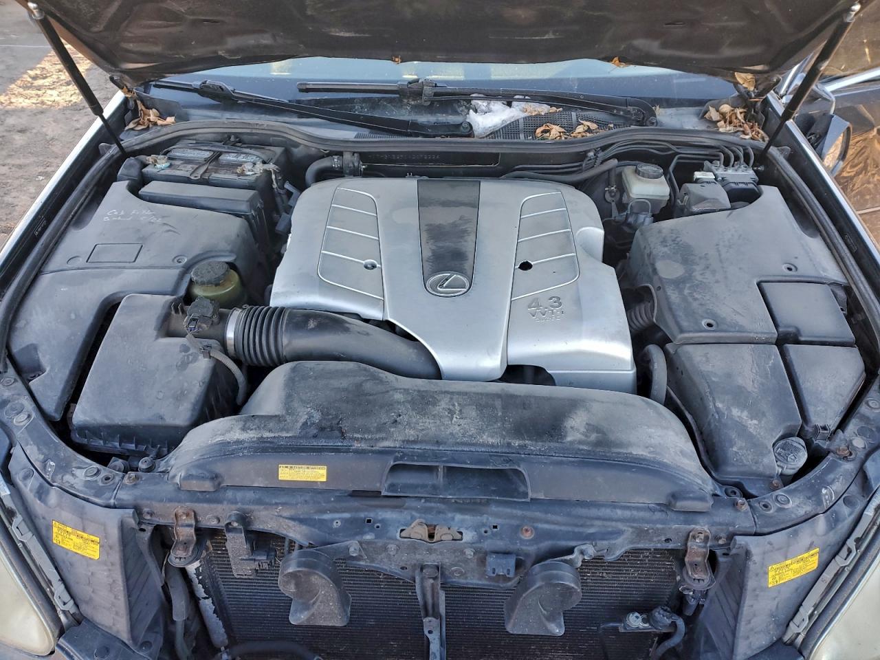 2004 LEXUS LS 430 photo 11