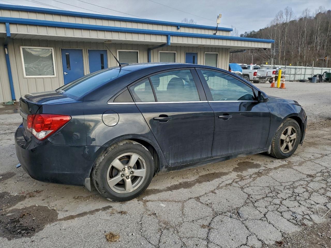 2013 CHEVROLET CRUZE LT photo 3