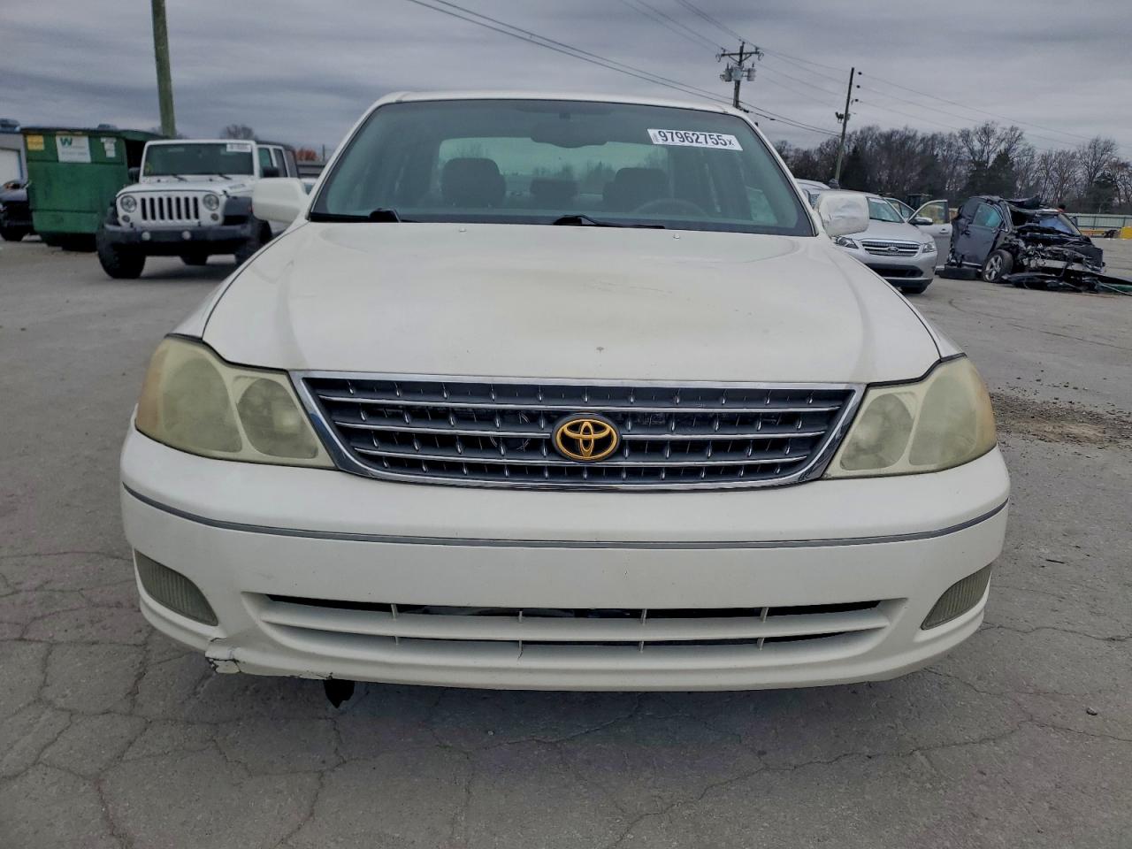 2002 TOYOTA AVALON XL photo 5