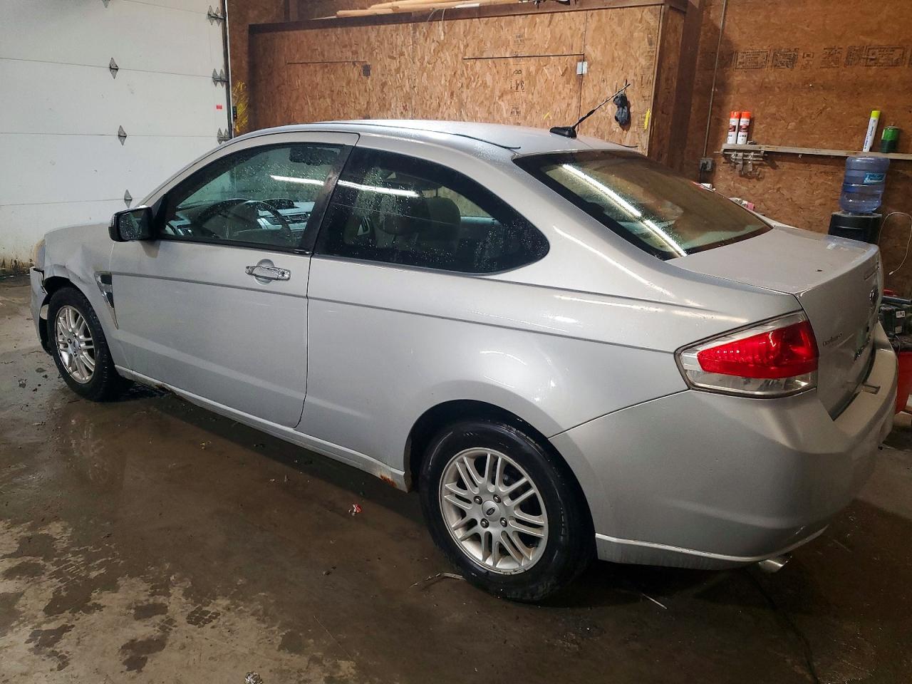 2008 FORD FOCUS SE photo 2
