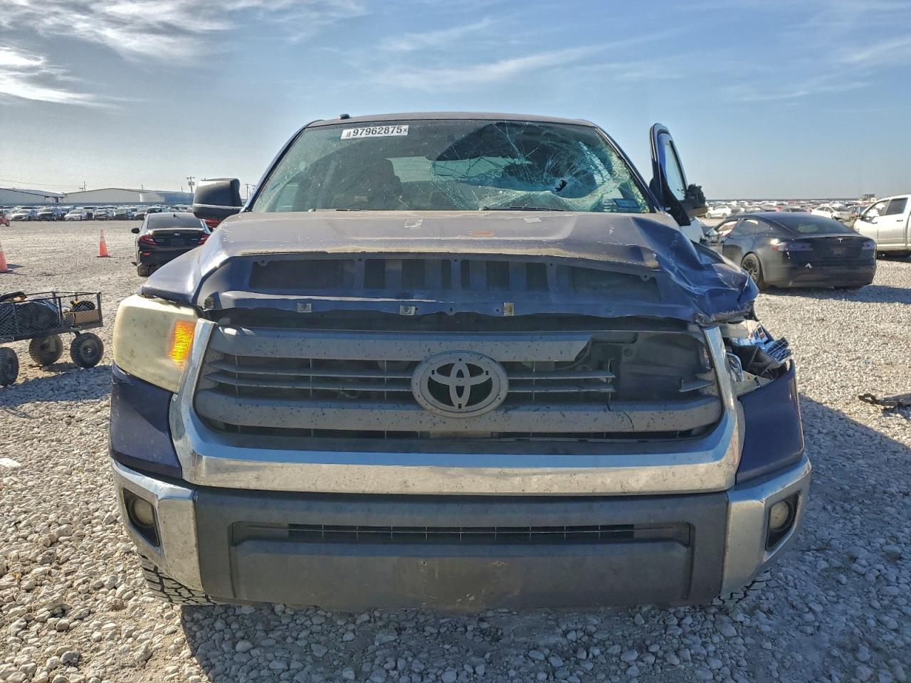 2014 TOYOTA TUNDRA CREWMAX SR5 photo 11