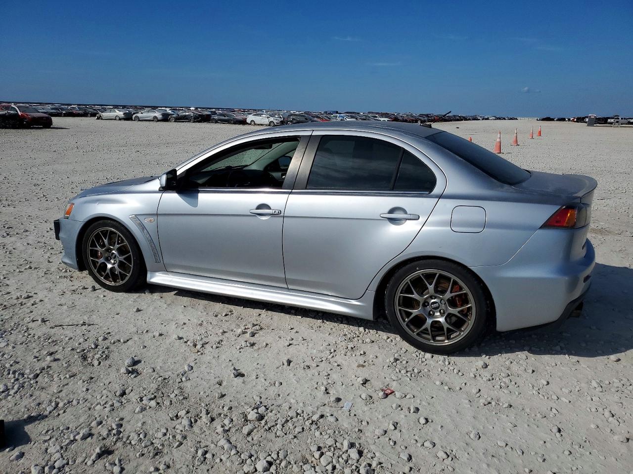 2011 MITSUBISHI LANCER EVOLUTION MR photo 2