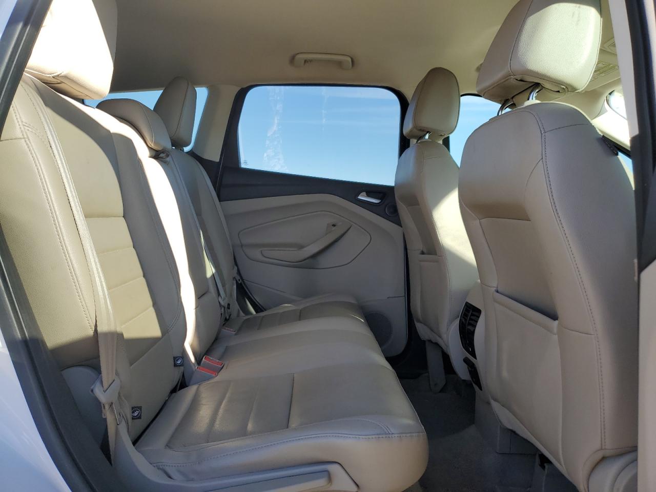 2016 FORD ESCAPE SE photo 11