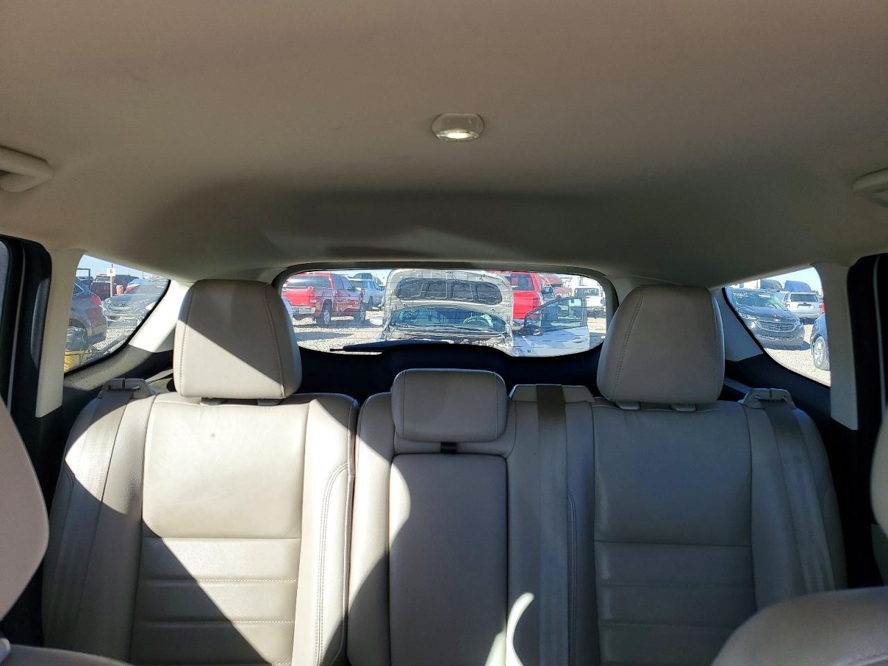2016 FORD ESCAPE SE photo 10