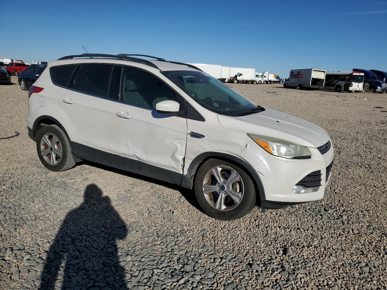 2016 FORD ESCAPE SE photo 4