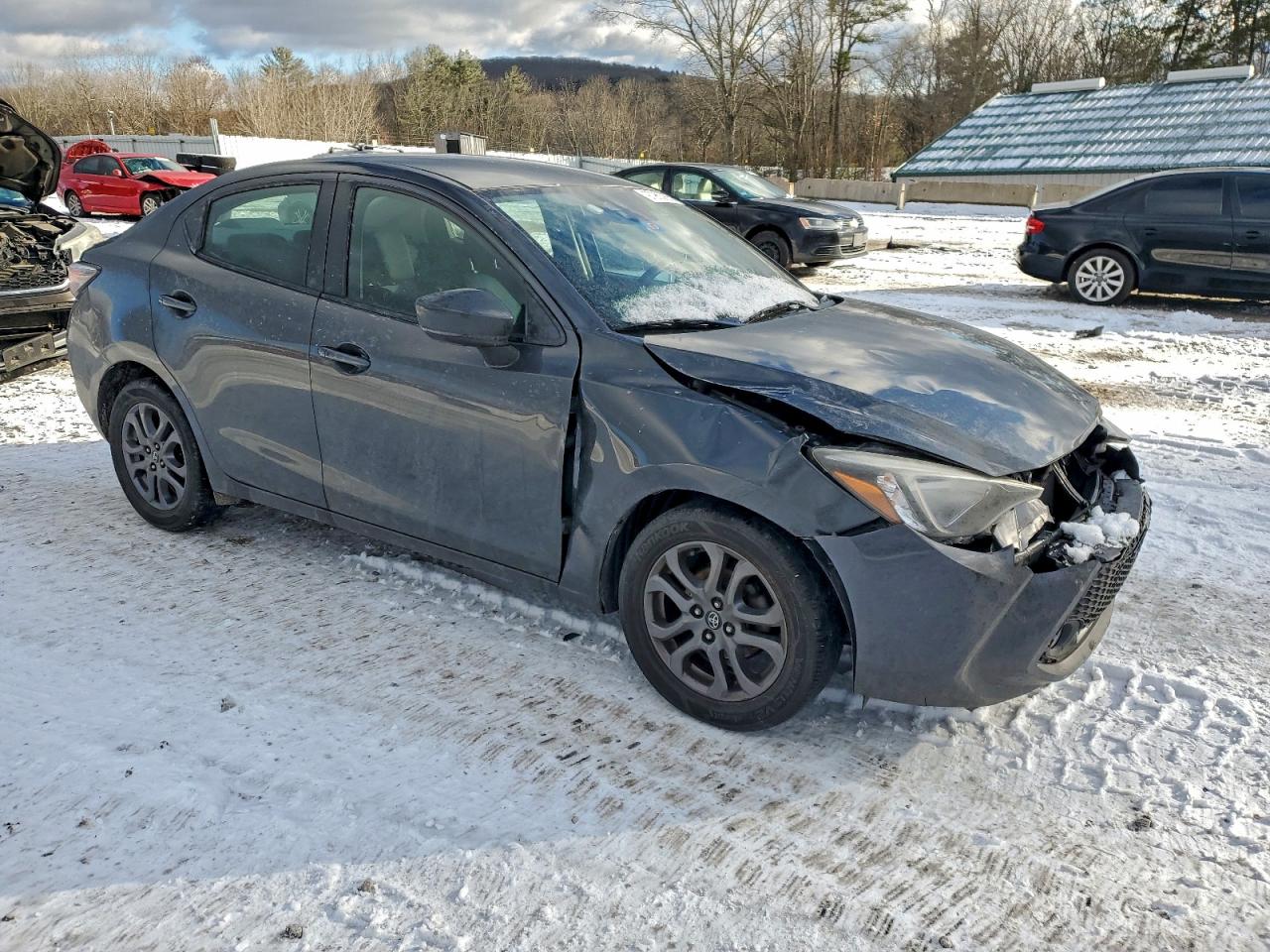 2019 TOYOTA YARIS L photo 4