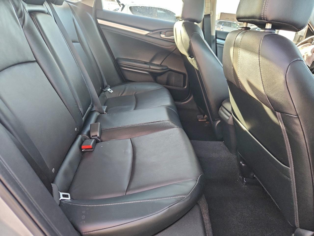 2017 HONDA CIVIC EXL photo 19