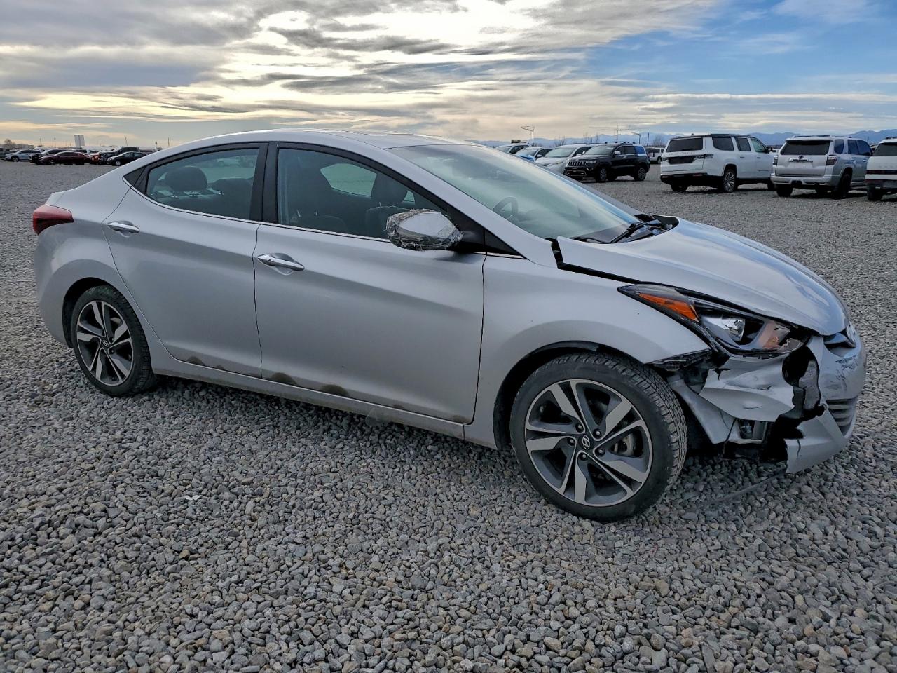 2014 HYUNDAI ELANTRA SE photo 4