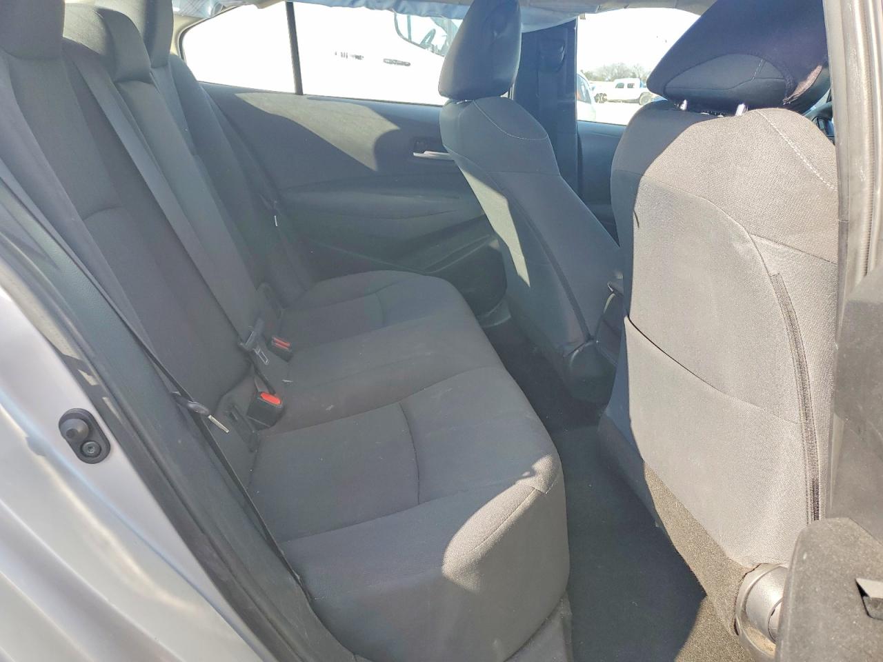 2020 TOYOTA COROLLA LE photo 10