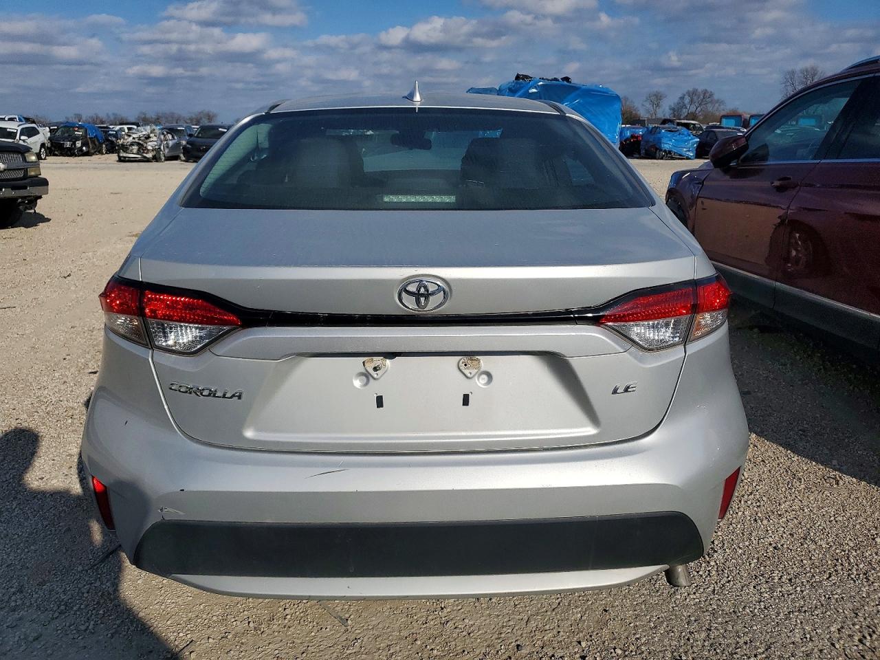 2020 TOYOTA COROLLA LE photo 6
