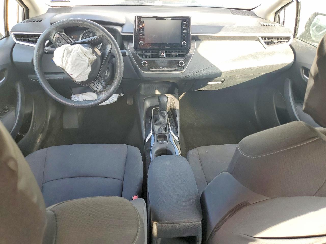 2020 TOYOTA COROLLA LE photo 8