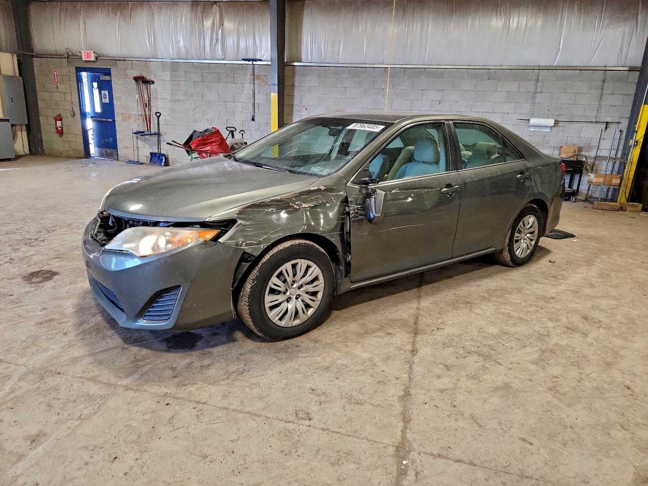 2013 TOYOTA CAMRY
