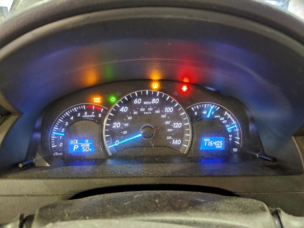 2013 TOYOTA CAMRY L photo 9