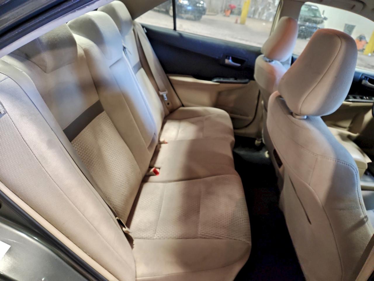 2013 TOYOTA CAMRY L photo 10