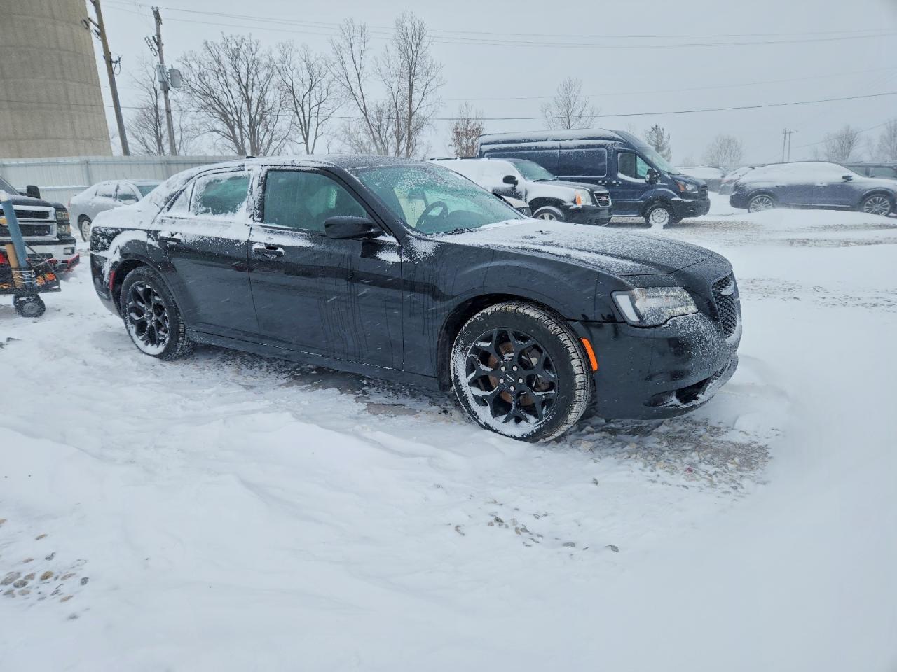 2019 CHRYSLER 300 S photo 4