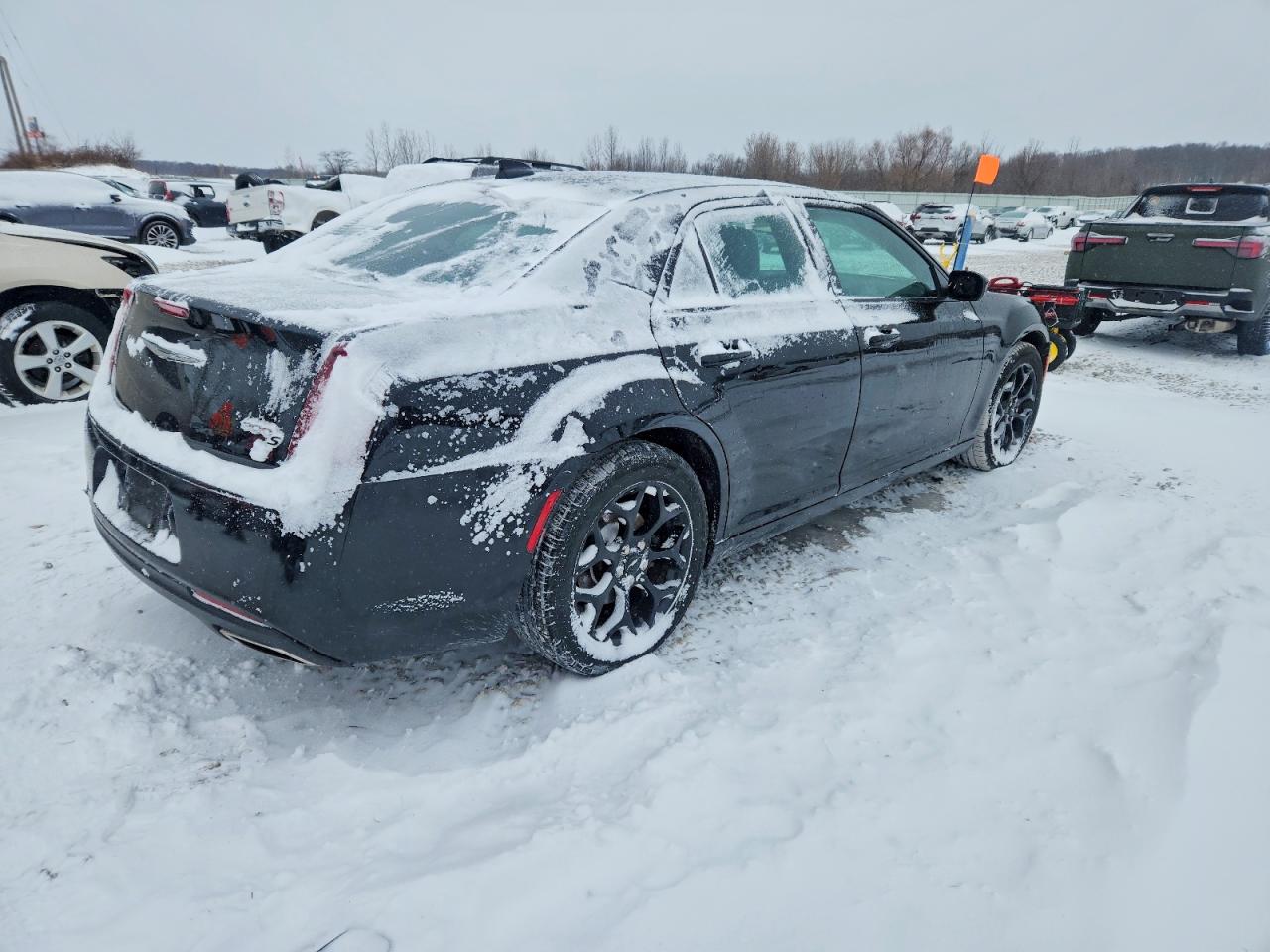 2019 CHRYSLER 300 S photo 3