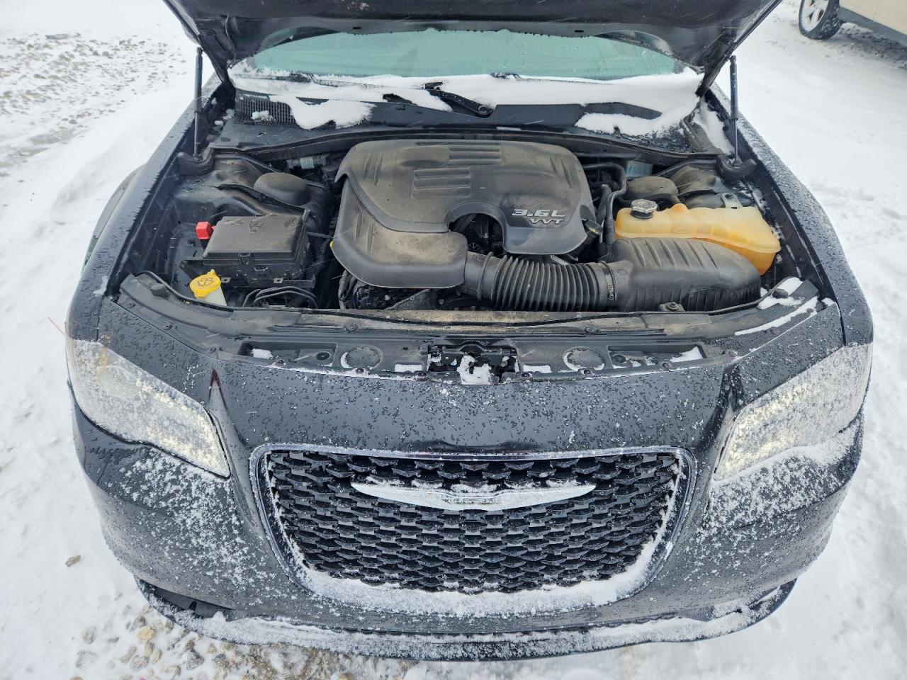 2019 CHRYSLER 300 S photo 11