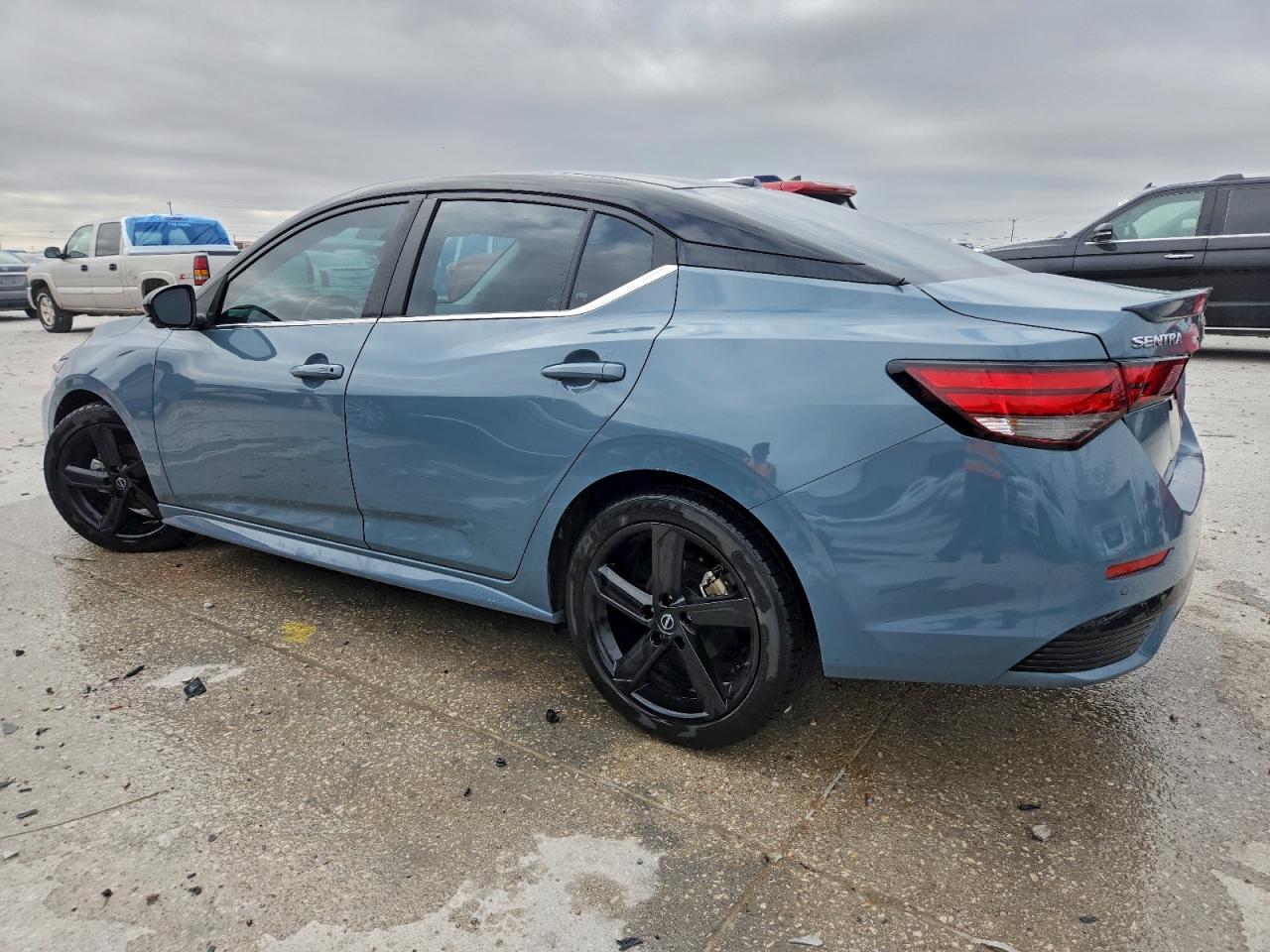 2024 NISSAN SENTRA SR photo 2